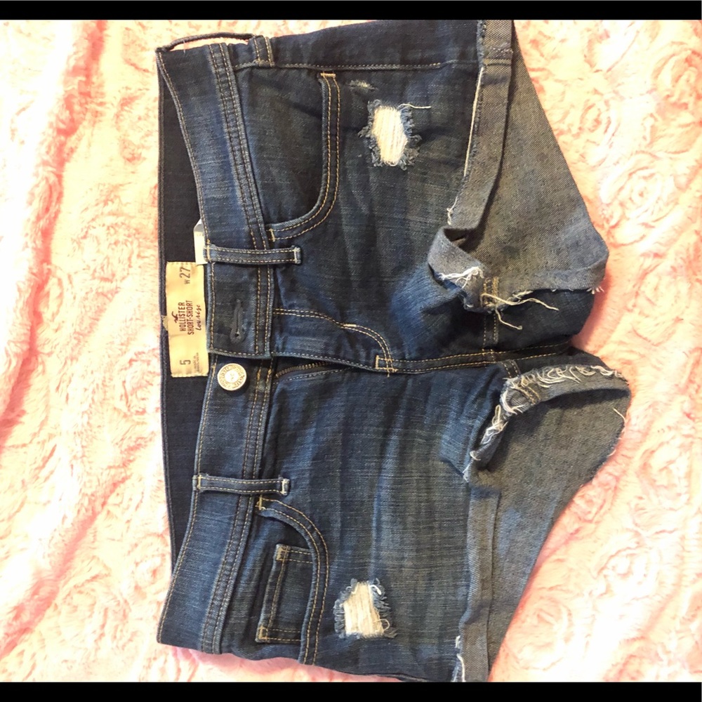 Low rise Hollister shorts